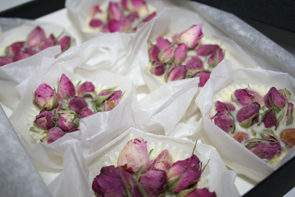 Geschenkset Badepralinen mit Rosenknospen