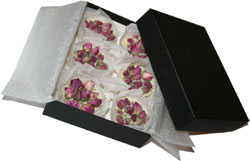 Geschenkset Badepralinen mit Rosenknospen